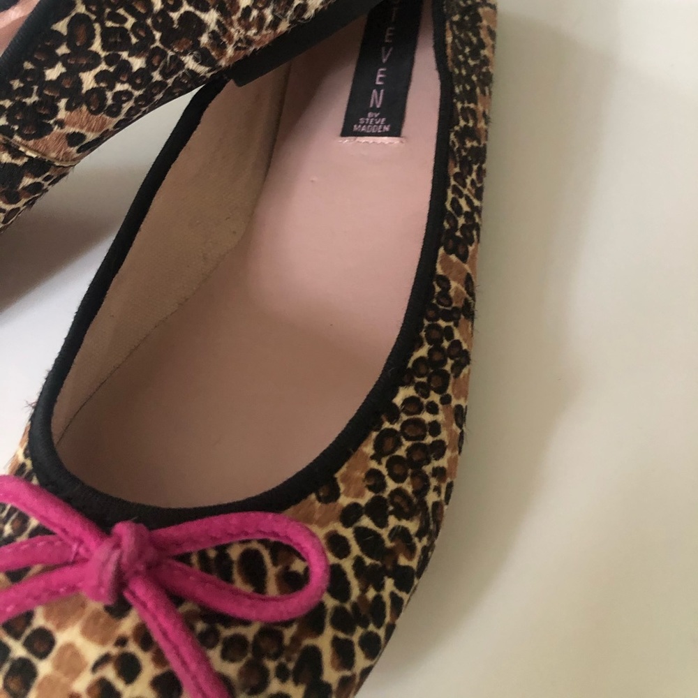 SOLD [Steve Madden] “Mitzie” Beige Print Flats Sz 8M - Picture 4 of 9